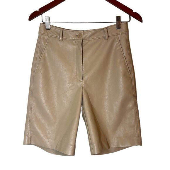 Aritzia Babaton Adrian Vegan Leather Shorts - Picture 4 of 13